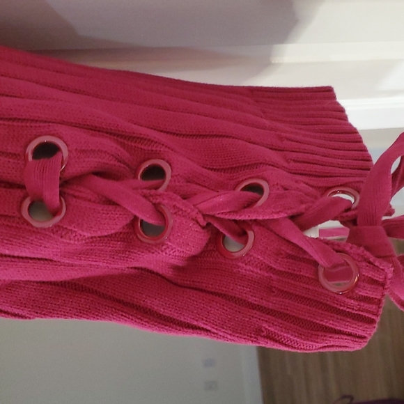 EXPRESS SHORT SLEEVE BURGANDY SIDE LACE-UP SWEATER (MEDIUM) - Picture 4 of 6